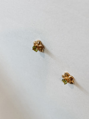 Daisy Studs- Peridot