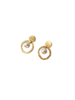 Ostrea Earrings- Pearl