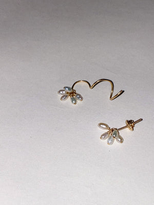 Mums earring- Asymmetric Pair